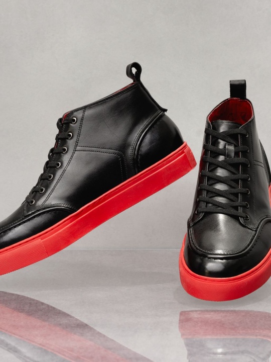 Eedu Black